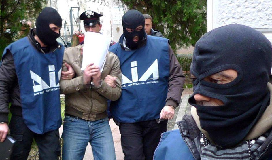 La ‘ndrangheta economica droga il mercato legale. «La pace è buona per tutti, la guerra porta solo disgrazie»