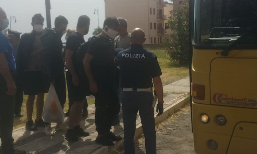 Migranti, sbarcati a Cariati 70 iracheni