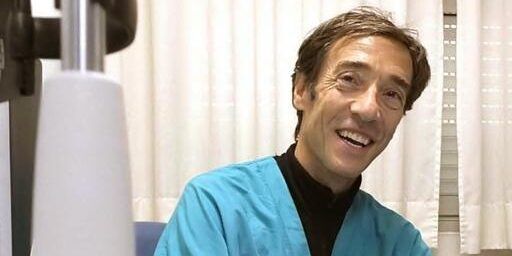 Primo impianto di occhio bionico eseguito da un medico calabrese al Gemelli