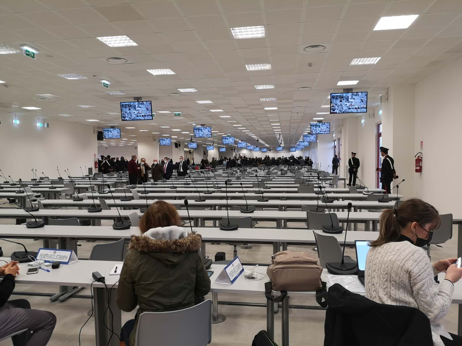 «Mi fermo qui». Il giudice Macrì lascia il processo Rinascita