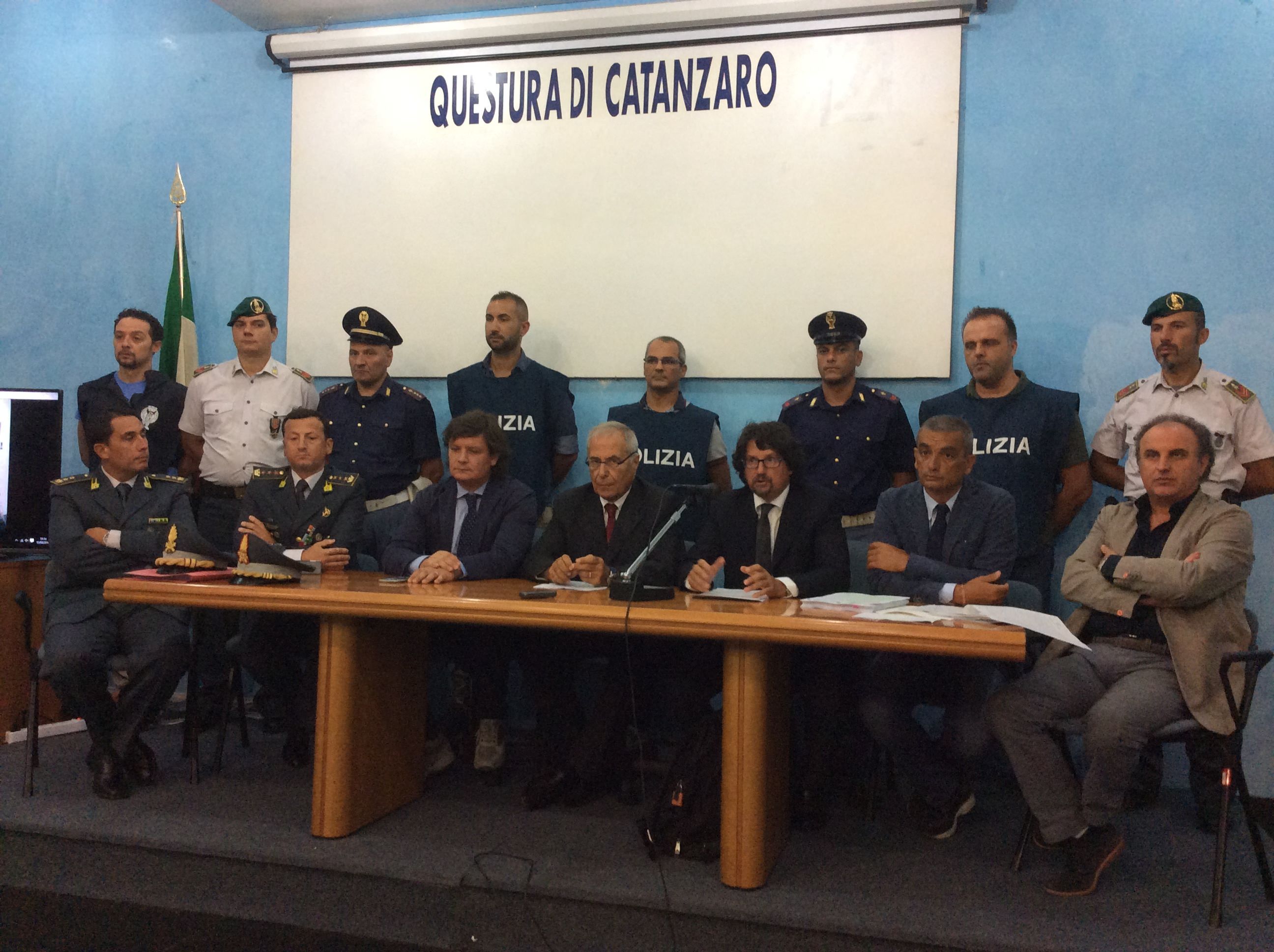 Denuncia il clan dopo 20 anni di vessazioni