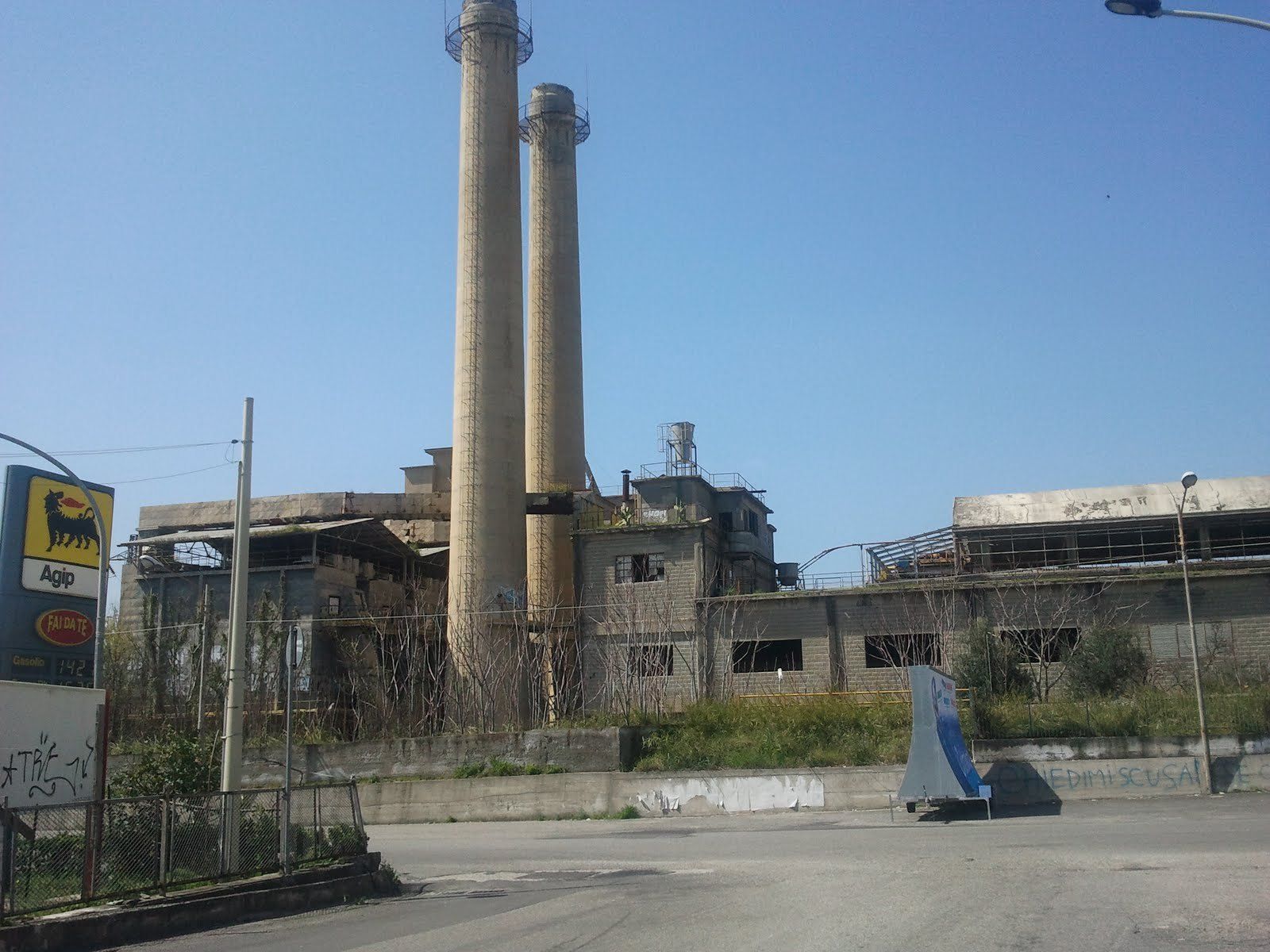 «Subito la riqualificazione dell'ex cementificio»