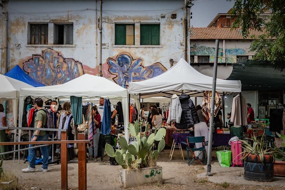 Il Natale critico del Centro Sociale Rialzo: a Cosenza un giorno di condivisione, sostenibilità e riflessione