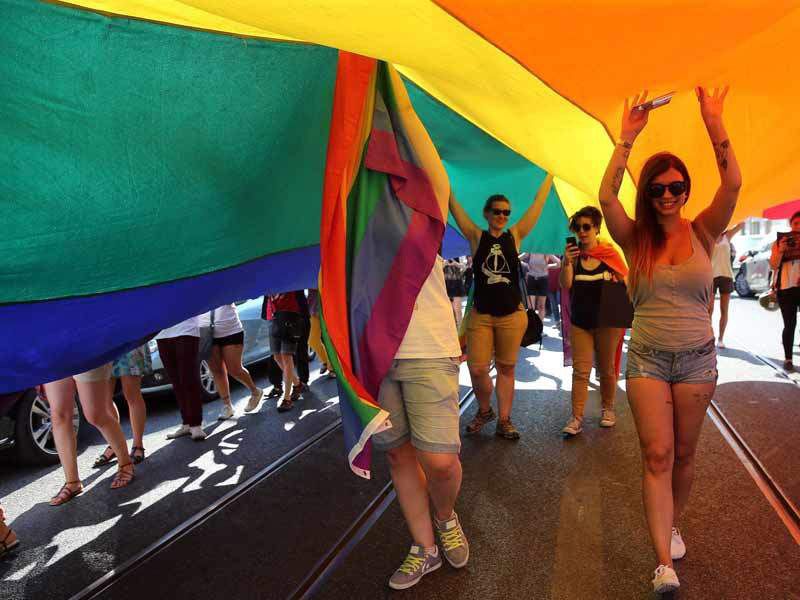 Oggi l’Onda Pride arriva a Reggio Calabria. «La politica ci ascolti»