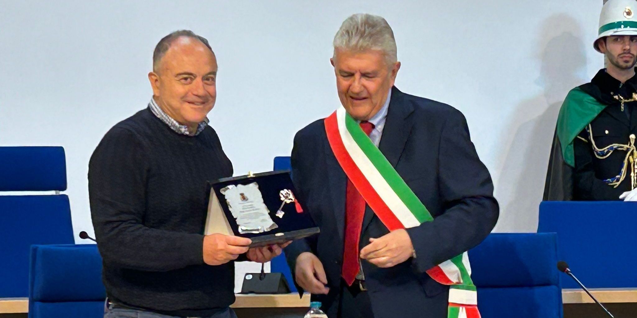 «Grazie di essere qui dottore Gratteri, siamo tutti con lei» – FOTO