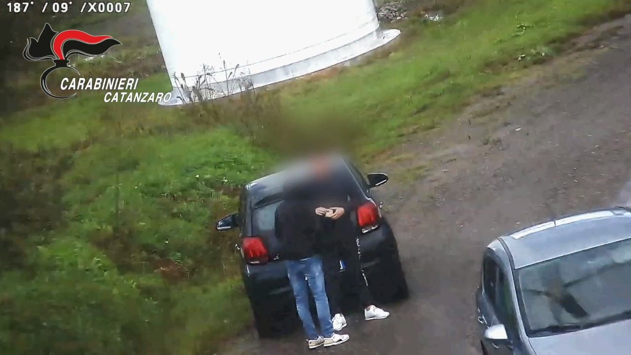 Il sistema “Social Card” nel Catanzarese, il business della droga e i pagamenti con il Reddito di cittadinanza