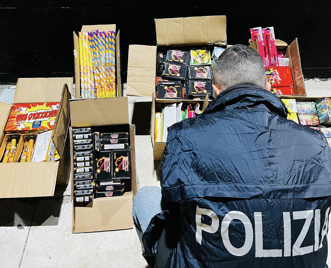 Sequestrati a Crotone 65 chili di materiale pirotecnico illegale