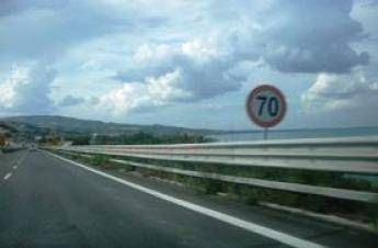 Protesta dei lavoratori sulla statale tra Sibari e Firmo