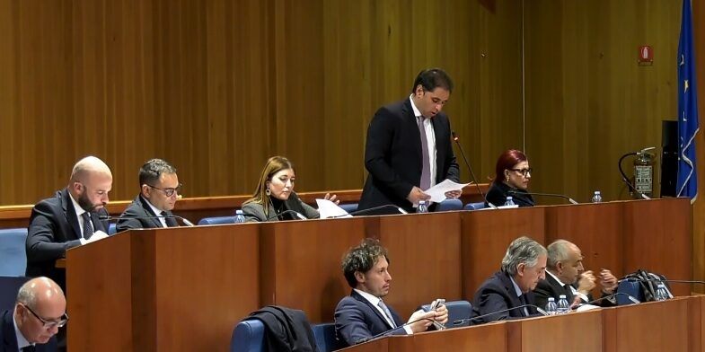 Via libera alla norma “svuota precariato”: centinaia di forestali passano a Calabria Verde