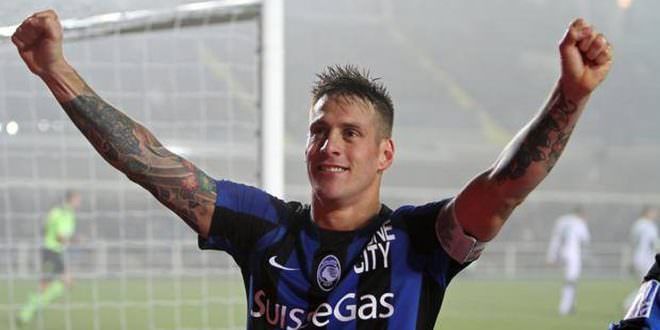 Reggina: ufficiale, "El Tanque" Denis approda in amaranto – VIDEO