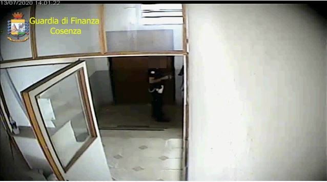 I furbetti della polizia locale a Corigliano Rossano, chiesti 9 rinvii a giudizio