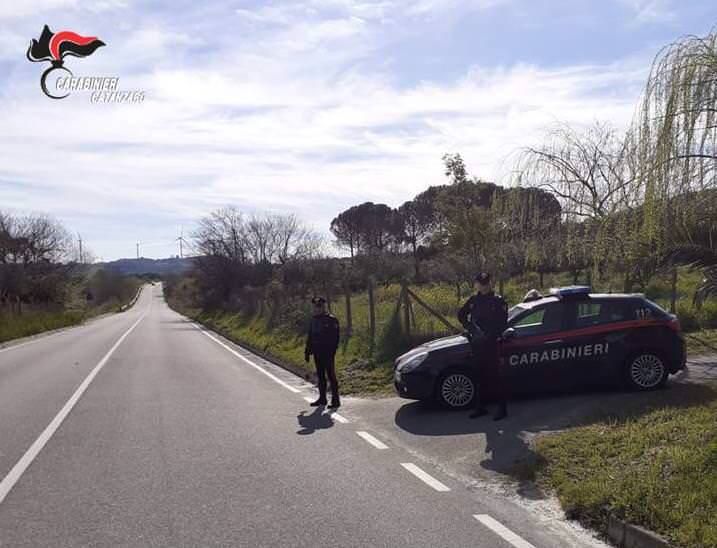 Cortale, tre persone arrestate mentre cercavano di rubare una macchina.
