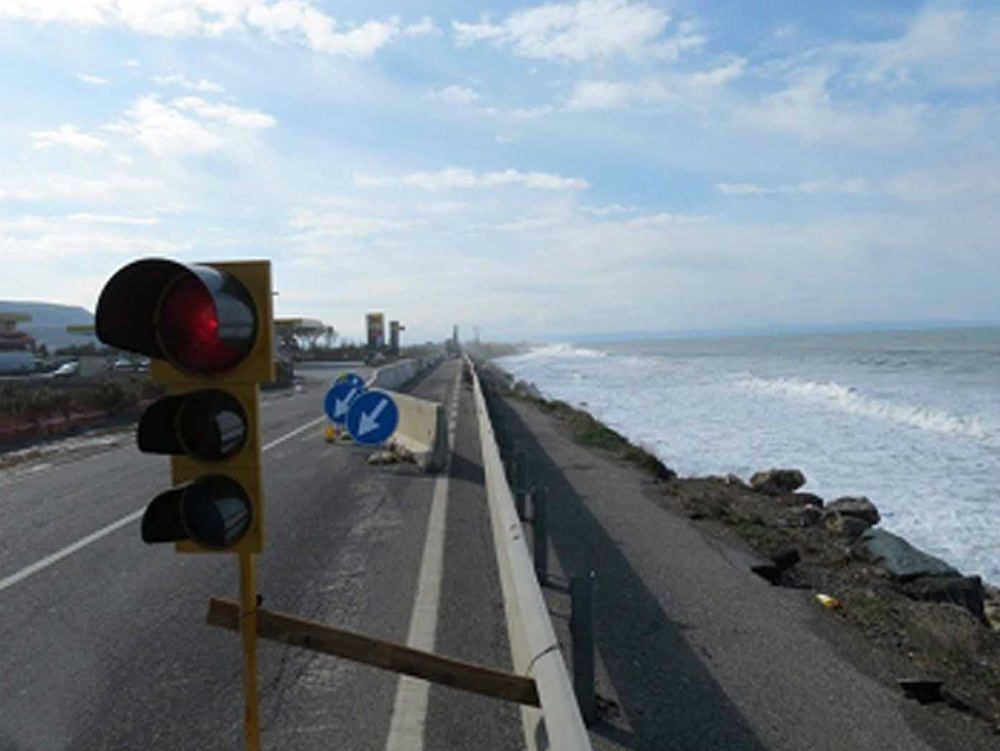 Guccione: «Subito interventi per salvaguardare la statale 18»