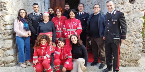 I consigli dei carabinieri contro le truffe, incontro con gli anziani di Monasterace