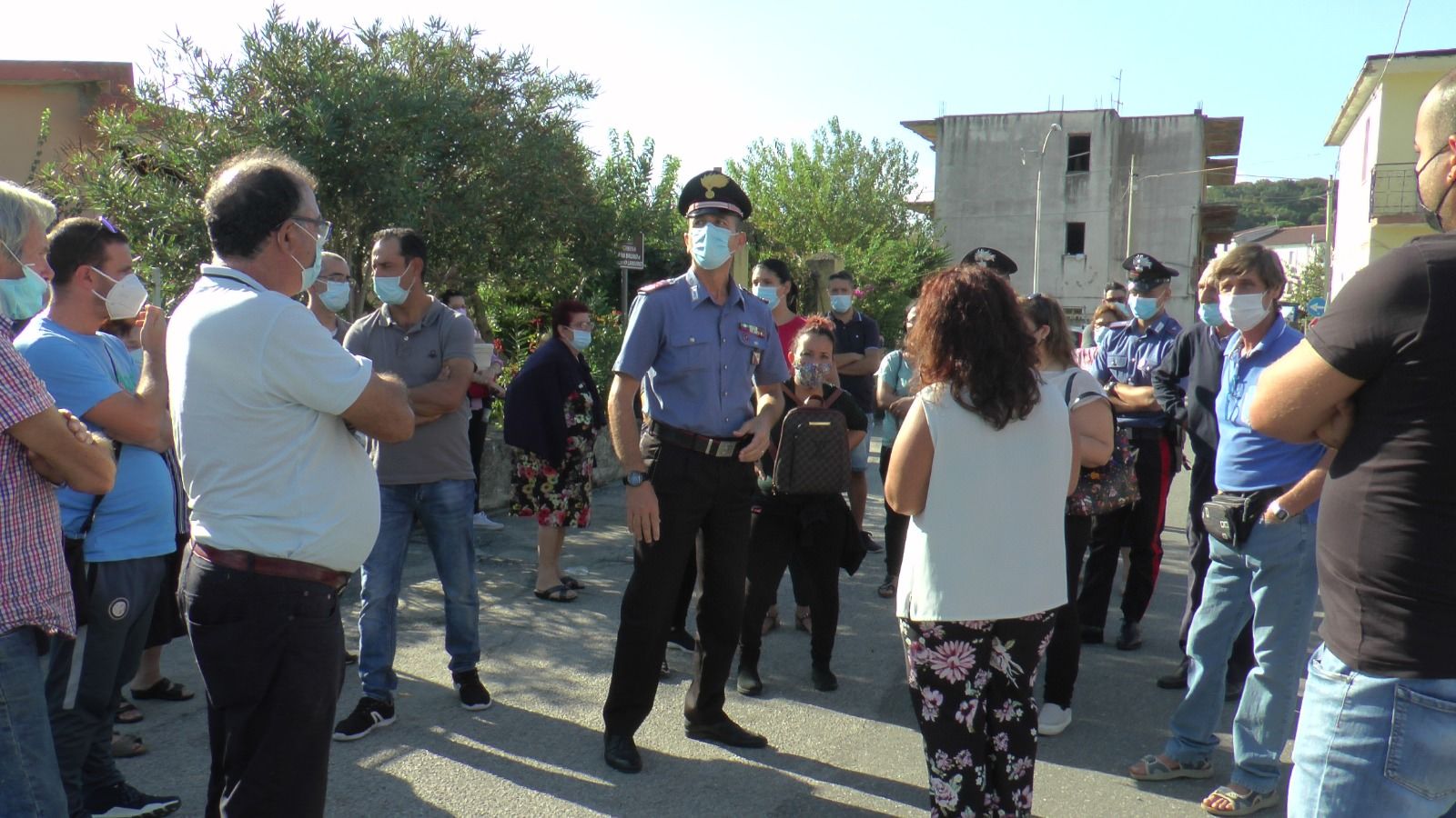 Focolaio migranti ad Amantea, emergono nuovi casi. E salta il trasferimento a Gasperina – FOTO