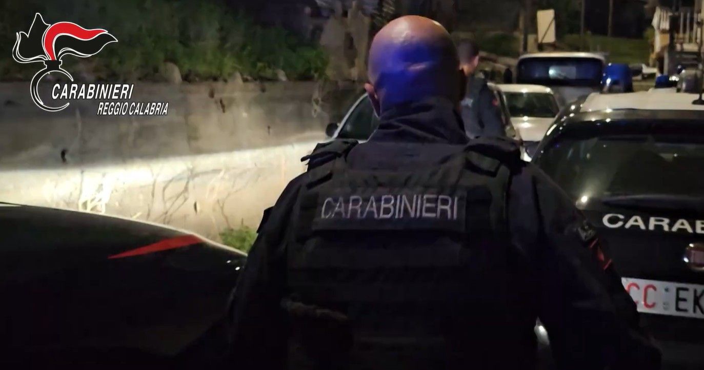 “Car Cash”, il gruppo «criminale strutturato» che controlla Arghillà. Il timore di un indagato: «Secondo me è arrivato il mandato di cattura»