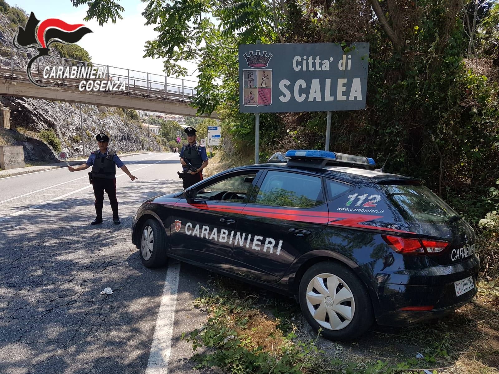 Scalea, bottino da 175 euro per tre rapine a mano armata: due giovani in manette