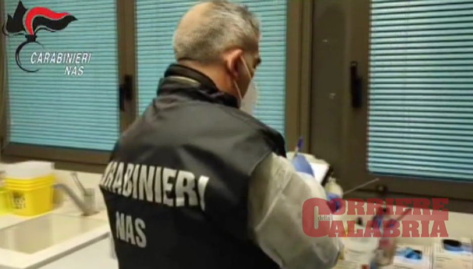 Covid, a Reggio effettuati tamponi senza autorizzazione. Una denuncia anche a Catanzaro – VIDEO