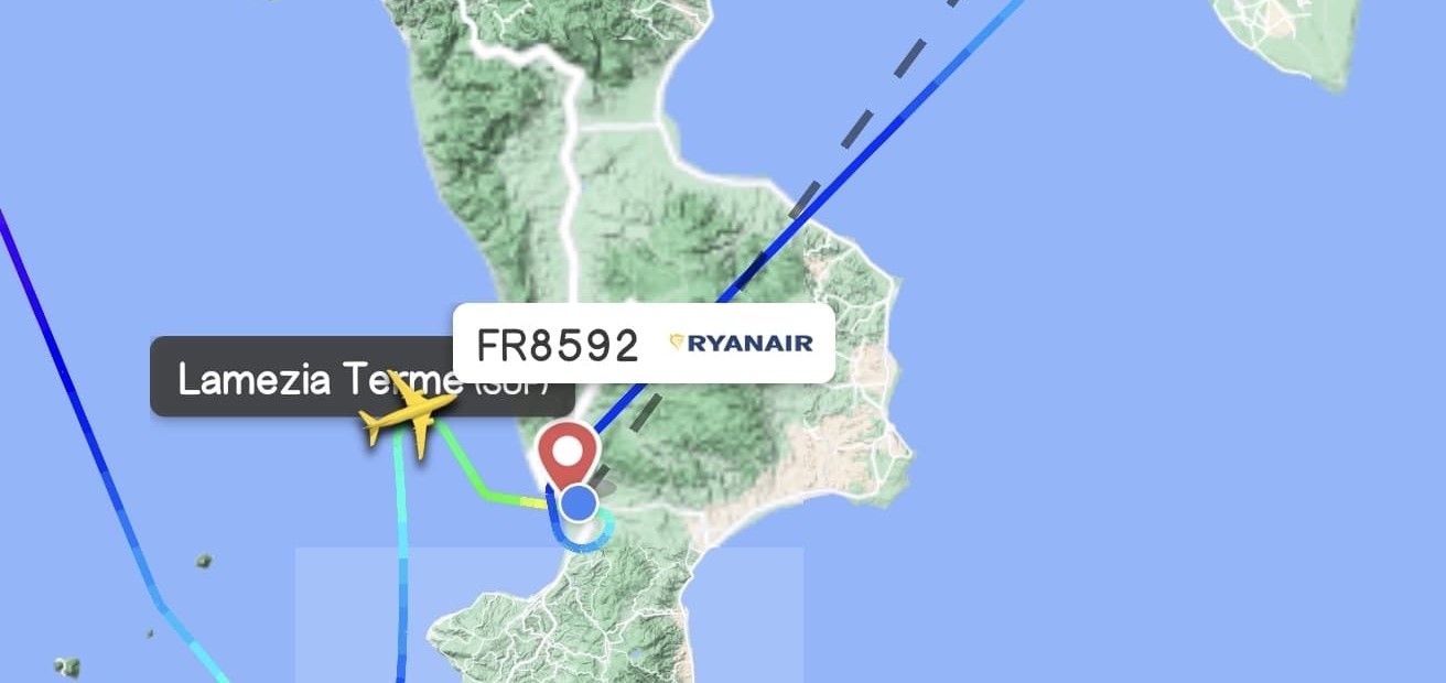 Maltempo in Calabria, volo diretto a Reggio Calabria atterra a Brindisi