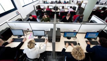 Allarme occupazione a Crotone, Alecci: «A rischio 150 posti di lavoro al call center “aCapo”»