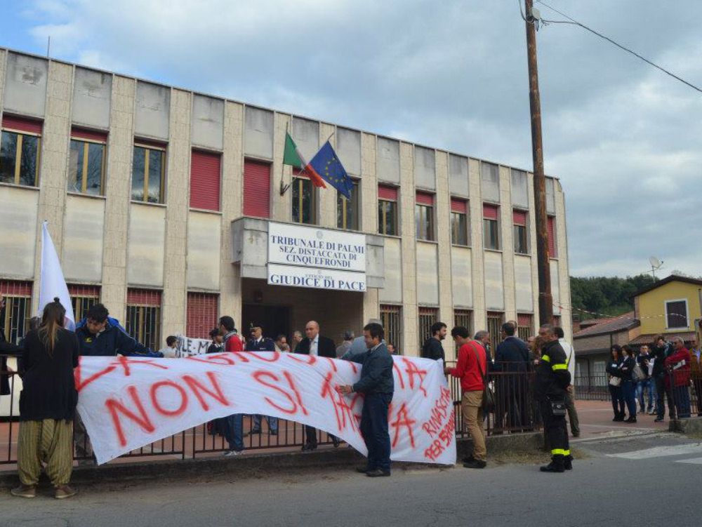 Cinquefrondi contro la chiusura del Tribunale