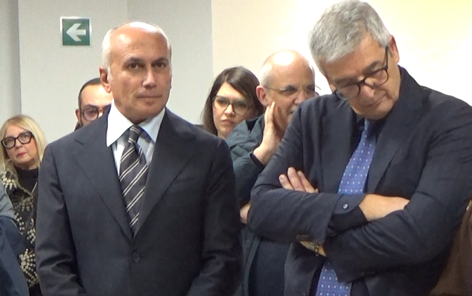 Rianimazione allagata a Cosenza, Caruso accusa: «Il volto del degrado». De Salazar precisa: «Non ha riguardato le nuove sale»