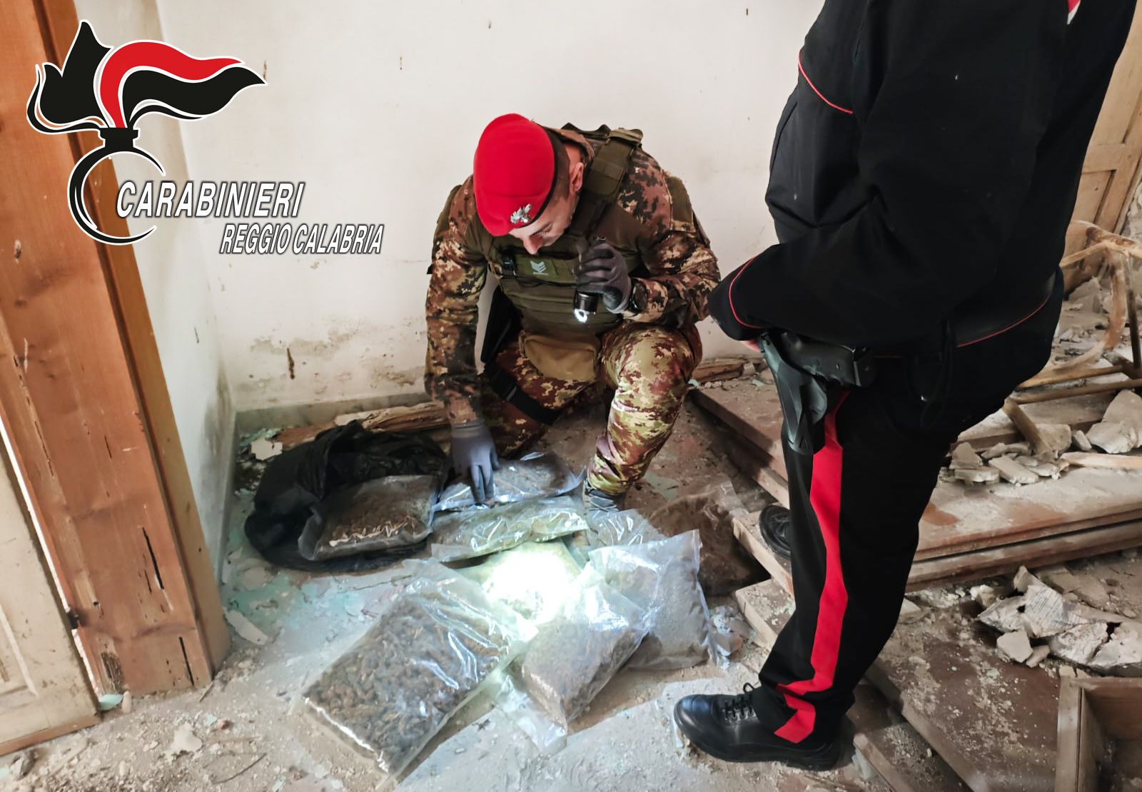 Droga, oltre 3 kg di marijuana trovati in due abitazioni nel Reggino