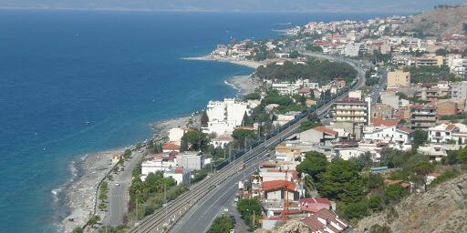 Motta San Giovanni, 7 positivi nella frazione di Lazzaro, 5 sono studenti