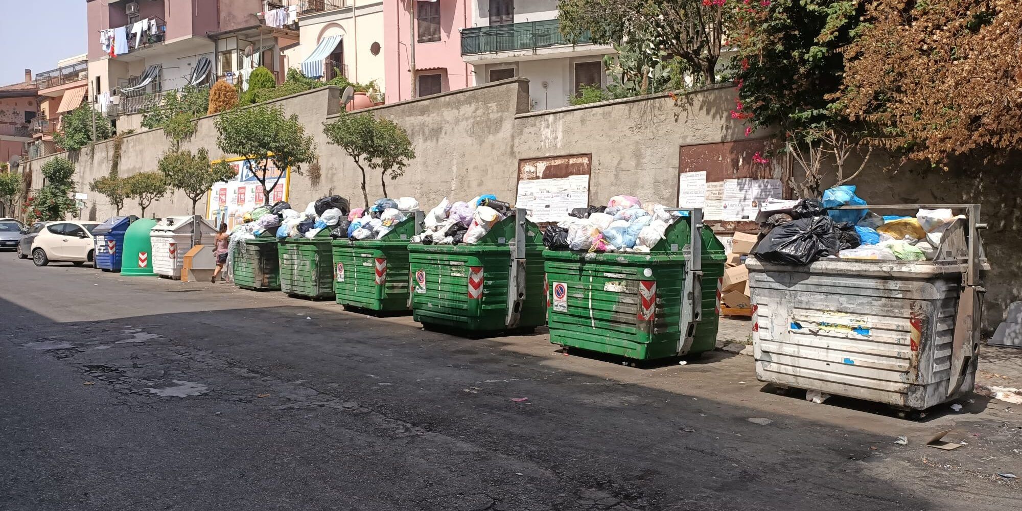 Crotone, problema rifiuti: mancano gli impianti di conferimento