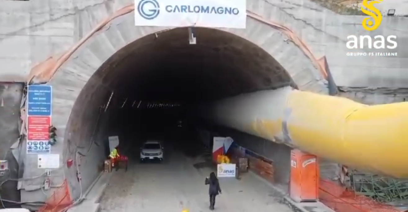 Statale 106, tutto pronto per l’abbattimento dell’ultimo diaframma della galleria Roseto 1