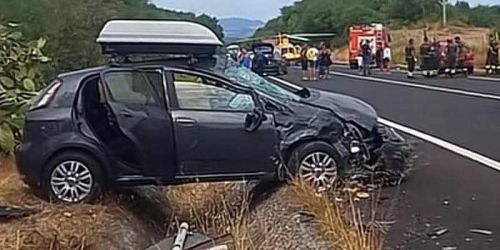 incidente cirò marina ss 106