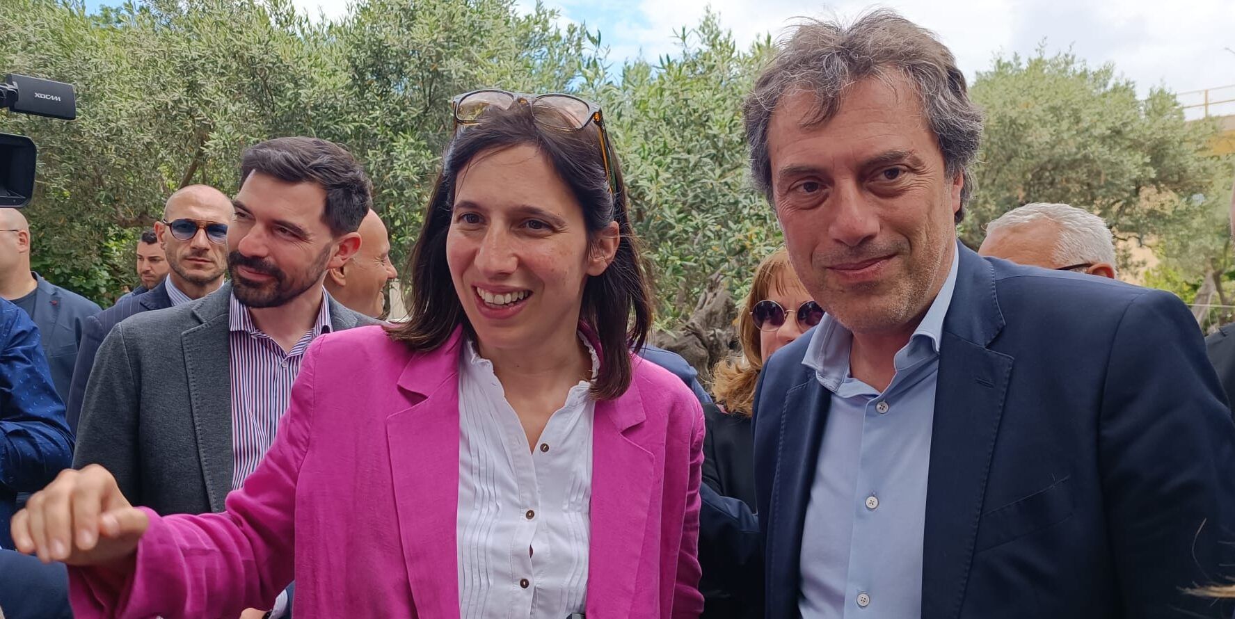 Schlein-Fiorita, un (nuovo) abbraccio con vista sugli equilibri a Palazzo De Nobili