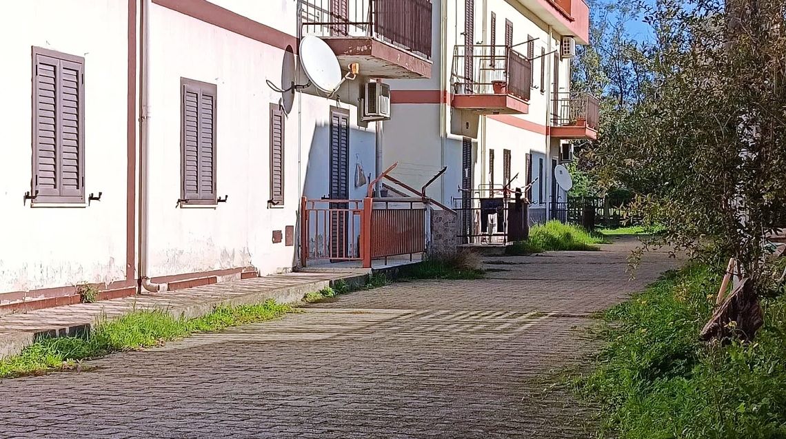 Lite a Corigliano Rossano sfocia in omicidio: uomo accoltellato nella notte. Caccia all’aggressore