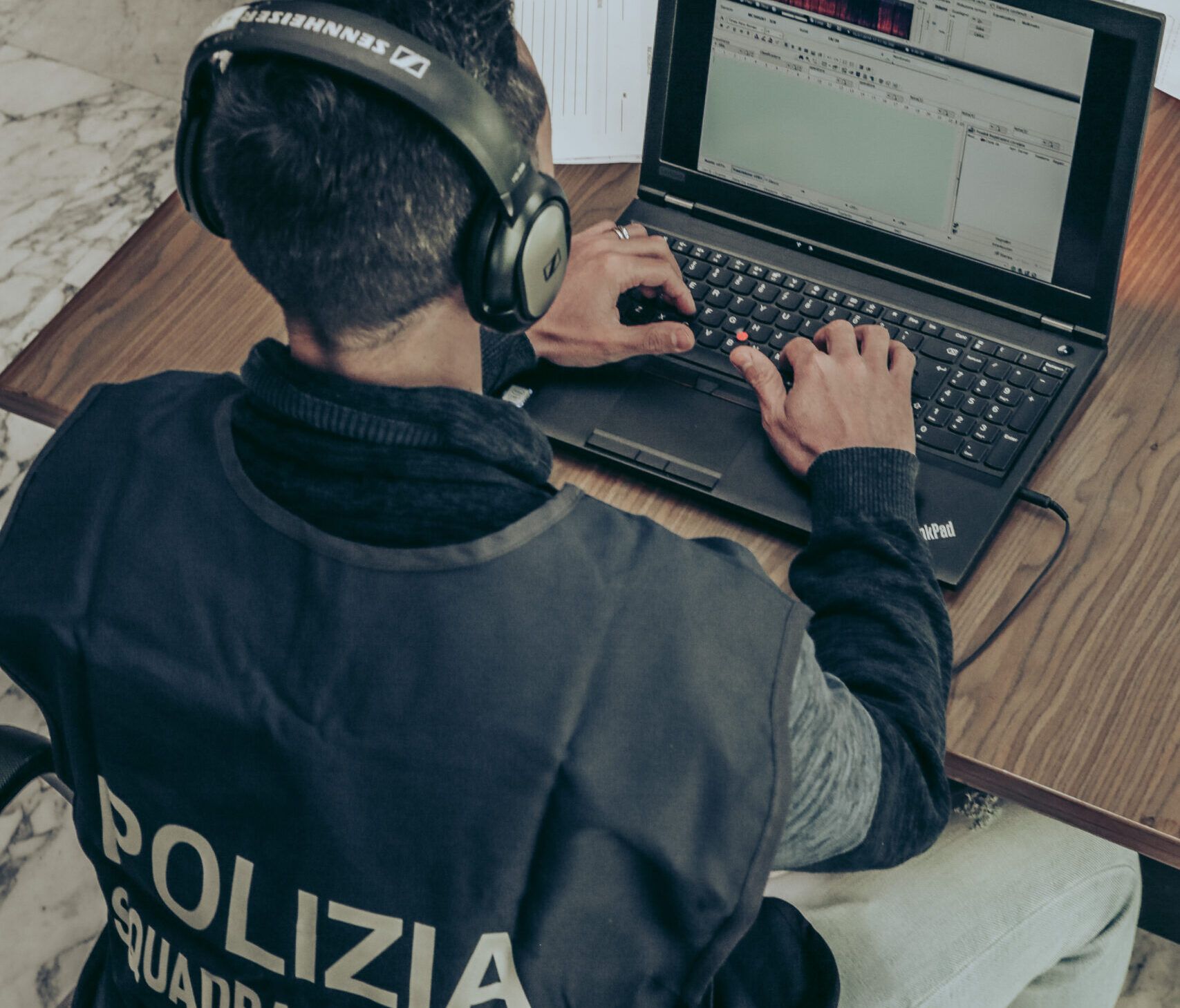 Cavallo di ritorno a Reggio Calabria, rubano un camion e minacciano il proprietario: arrestati