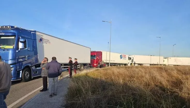 Caro-carburante, prosegue la protesta nel Mezzogiorno