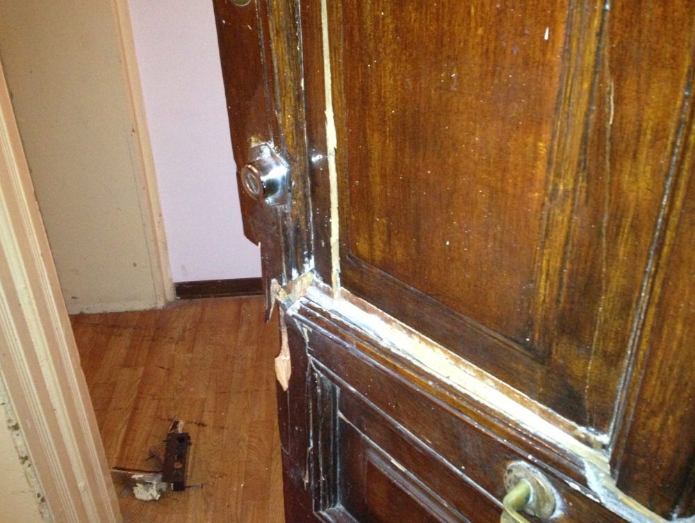 Forzata la porta dello studio legale di Chizzoniti