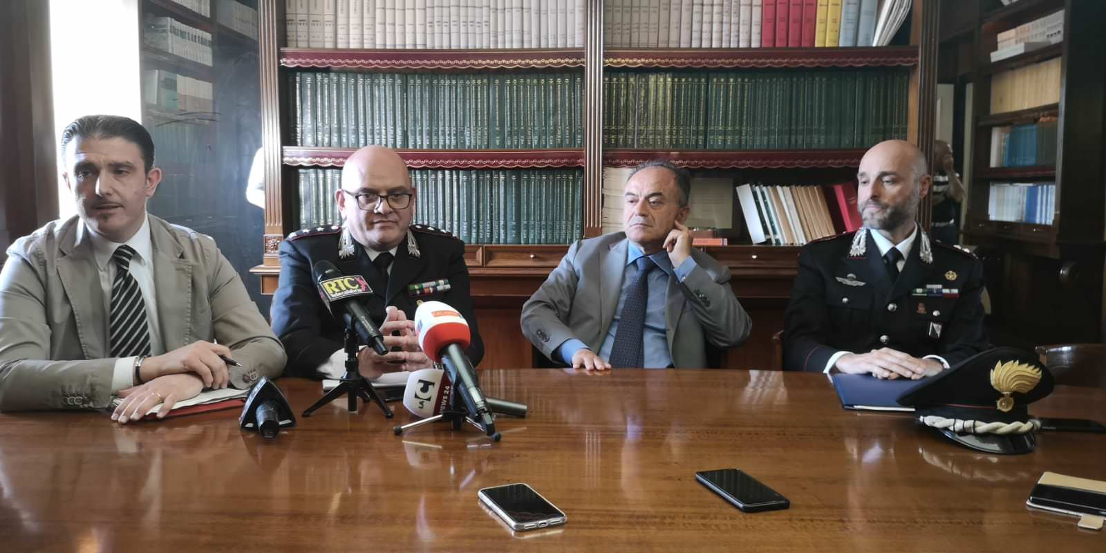 Summit nelle celle, alcol e droghe: il carcere di Cosenza in mano ai clan – VIDEO