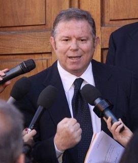 «Risorse eque tra sanità pubblica e privata»