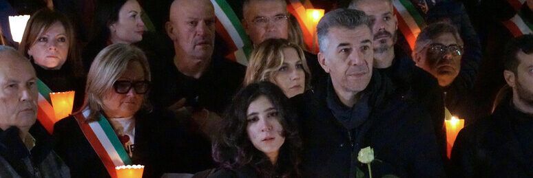 In migliaia alla fiaccolata per Giulia Cecchettin. «Chi dimentica cancella»