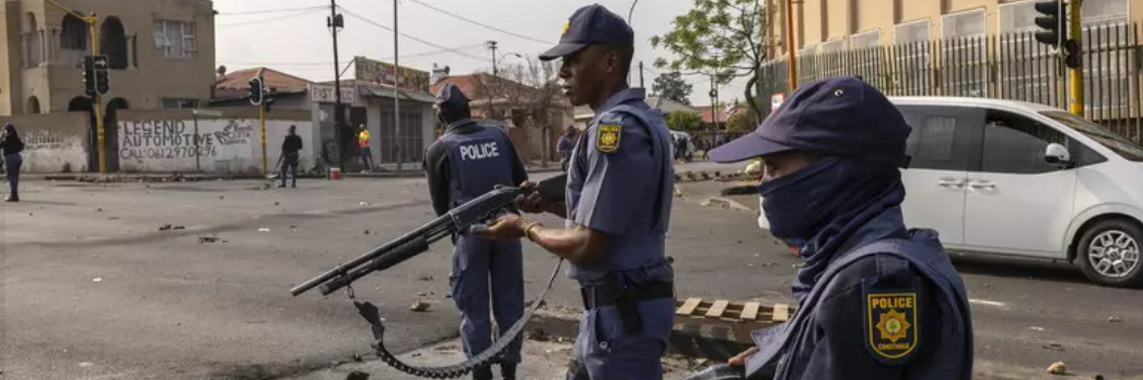 Sudafrica, strage a Johannesburg: 10 morti