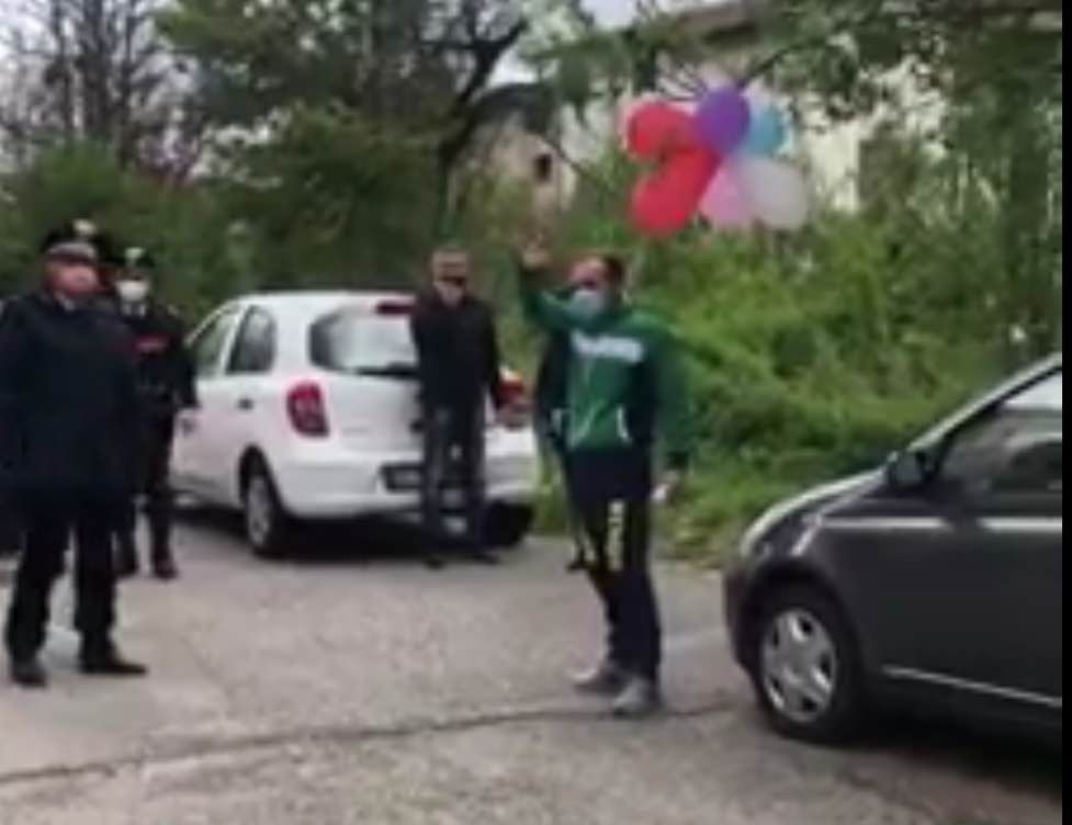 "Bentornato Alfonso", il carabiniere di Rogliano guarisce dal Coronavirus -VIDEO
