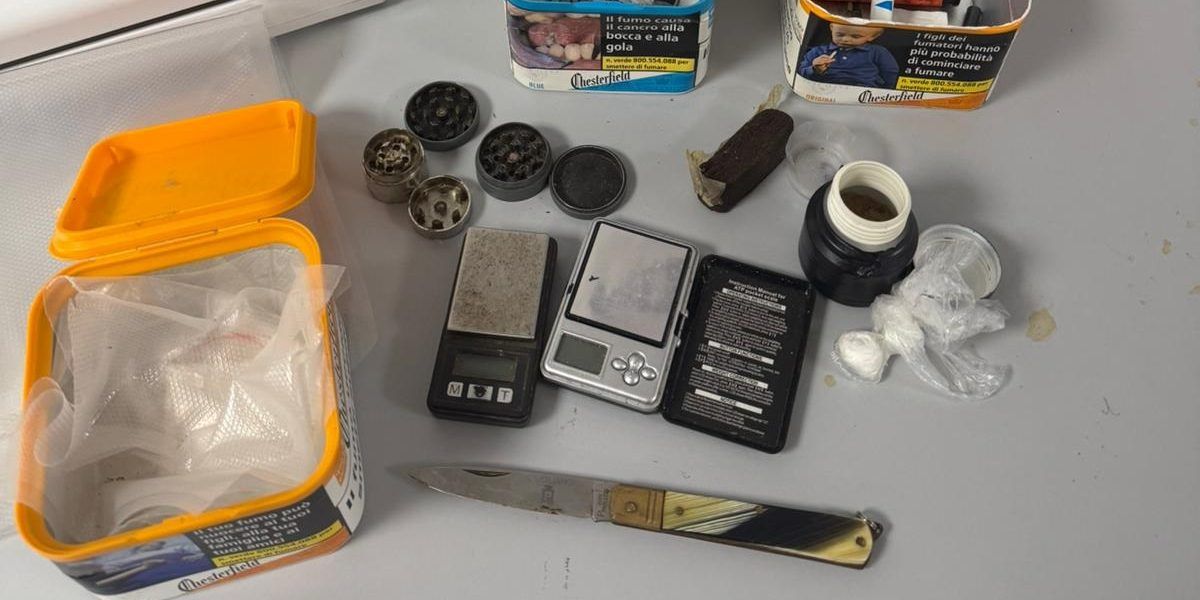 Papasidero, cocaina e hashish in casa: ai domiciliari dopo la perquisizione della polizia