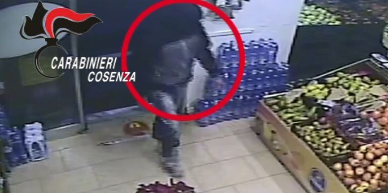 Castrovillari, arrestato 32enne accusato di due rapine – VIDEO