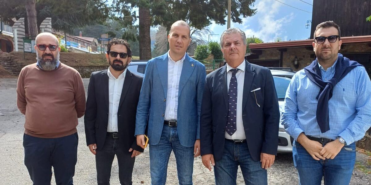 Mancuso: «La Regione potrebbe acquisire gli impianti di risalita di Villaggio Palumbo»