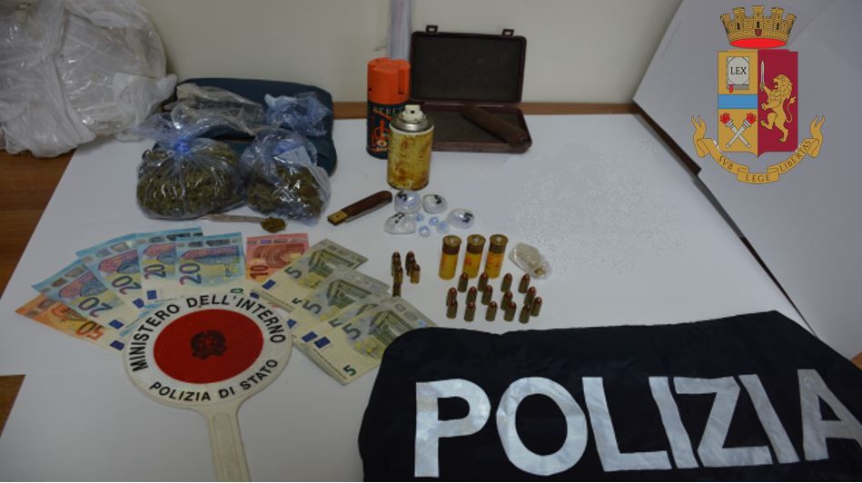 In casa con droga e munizioni, denunciato un 23enne a Piscopio