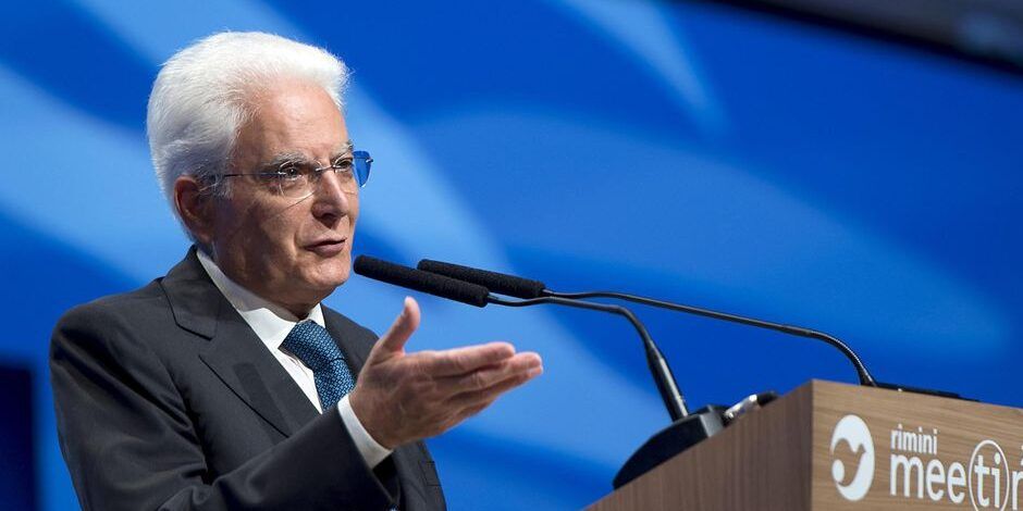 Mattarella: «Vaccinarsi è un dovere e un atto d’amore nei confronti dei più deboli»