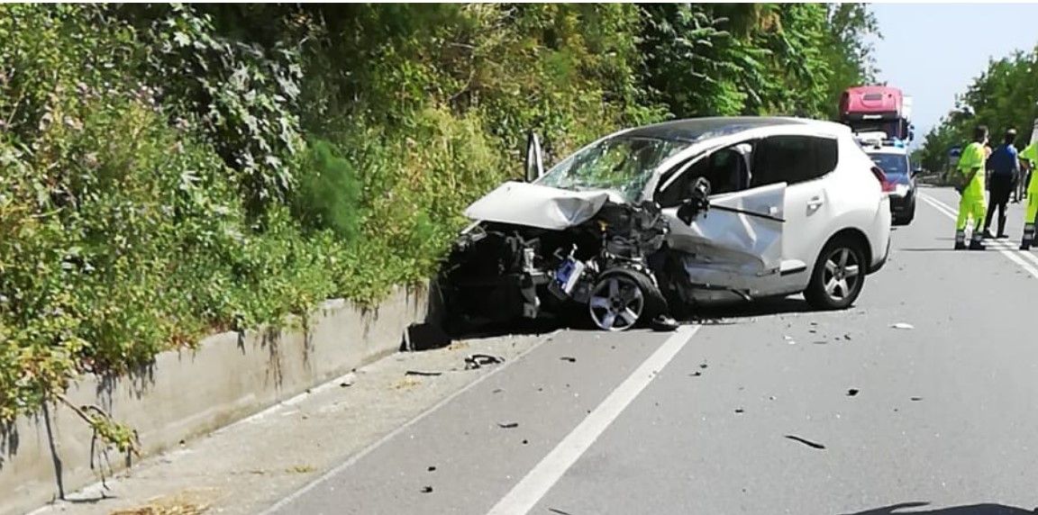 Incidente grave a Fuscaldo, due i feriti