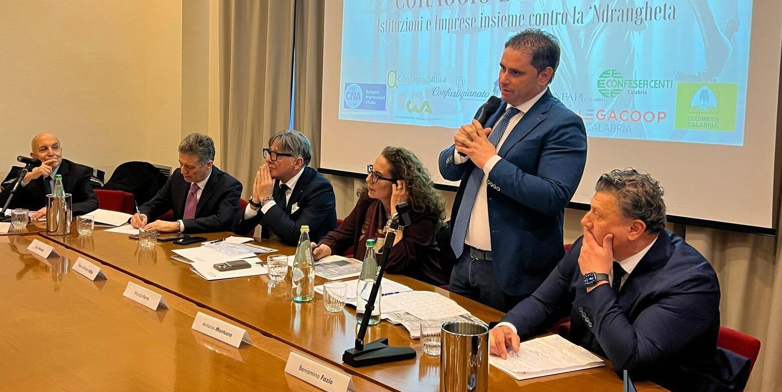 «Chi denuncia non è solo, istituzioni vicine alle imprese contro gli appetiti criminali»