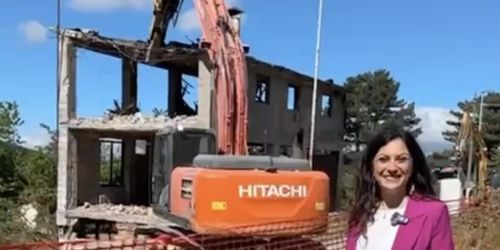 indaca-rosaria-succurro-abbattimento-ecomostro-rovale