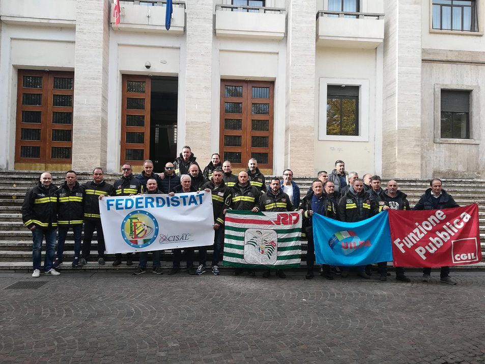 «Basta pacche sulle spalle». I Vigili del fuoco annunciano 4 giorni di sciopero